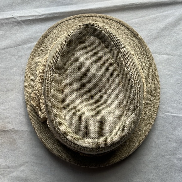 Hat - Picture 4 of 4